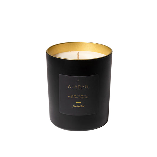 Jardin Oud Candle on a white background
